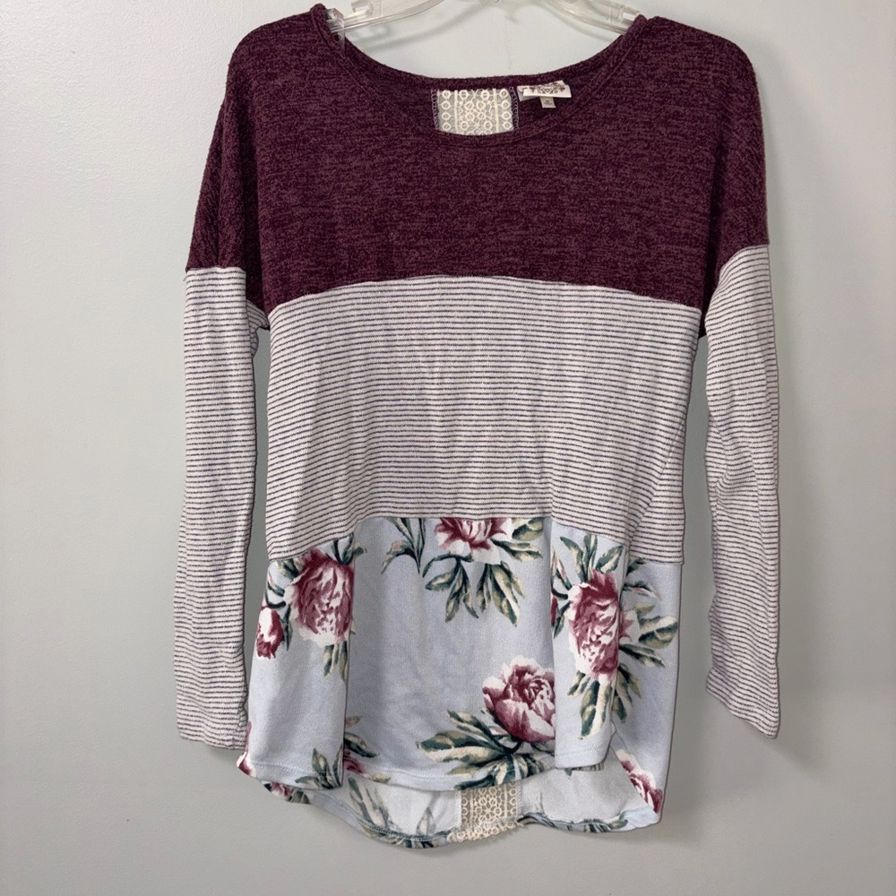True self burgundy gray striped floral long sleeve top crochet lace detail M